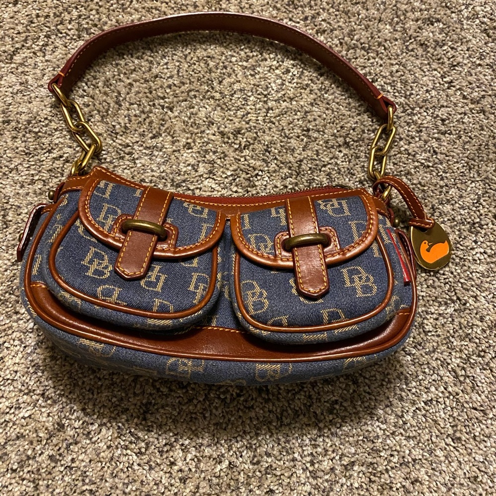 Perfect going out little Dooney & Bourke purse